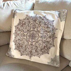 Set of 2 Pottery Barn Erica Medallion Pillow Covers 24”x24” Cream Taupe Boho Zen